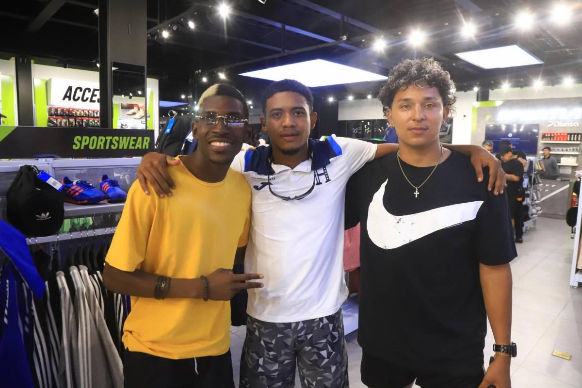 Supremo expulsa a jugadores de la selección de tiktokers por altercado en centro comercial