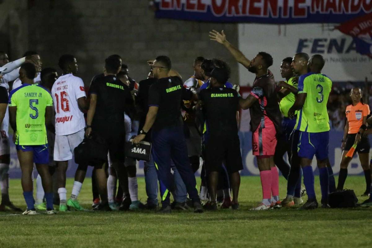 ¿Cómo inició todo? Jugadores de Olancho y Olimpia terminan entre puños y agarrones
