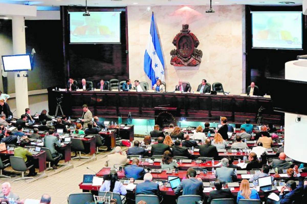 Buscan impulsar candidaturas por consenso en el CN