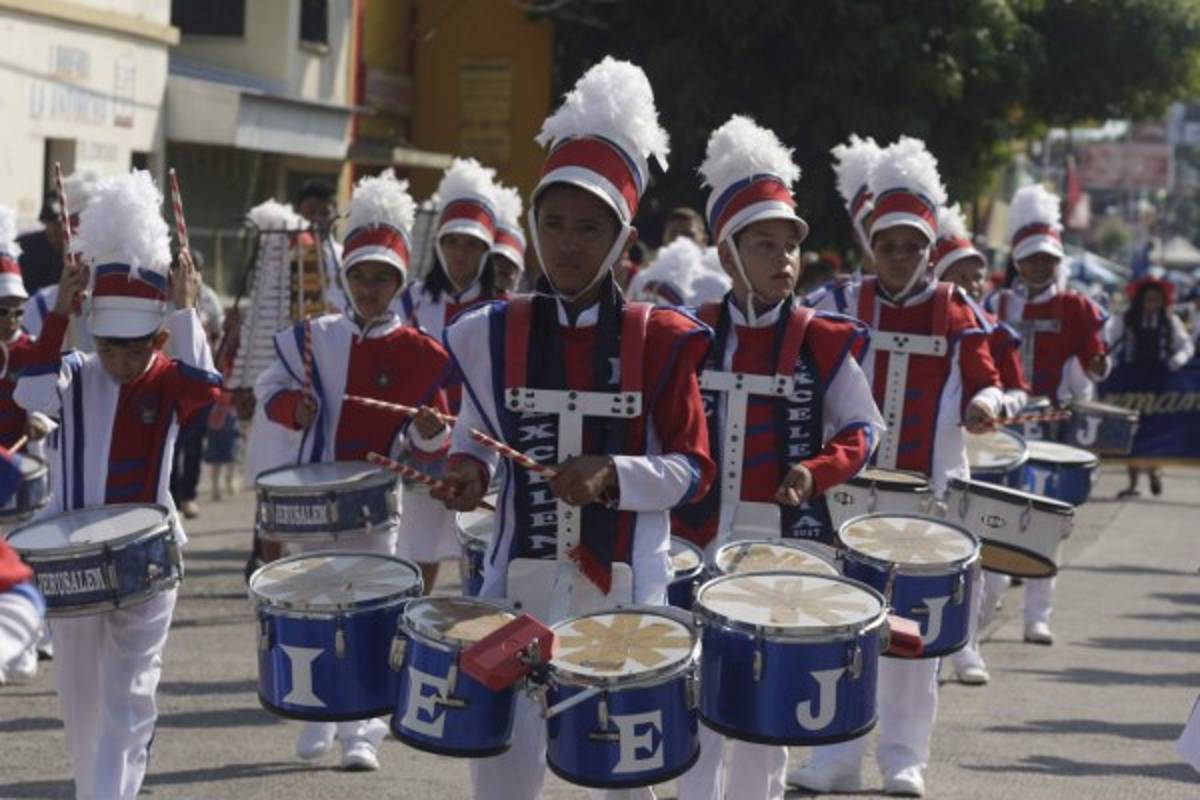 Los alumnos de los centros locales participarán en el desfile.