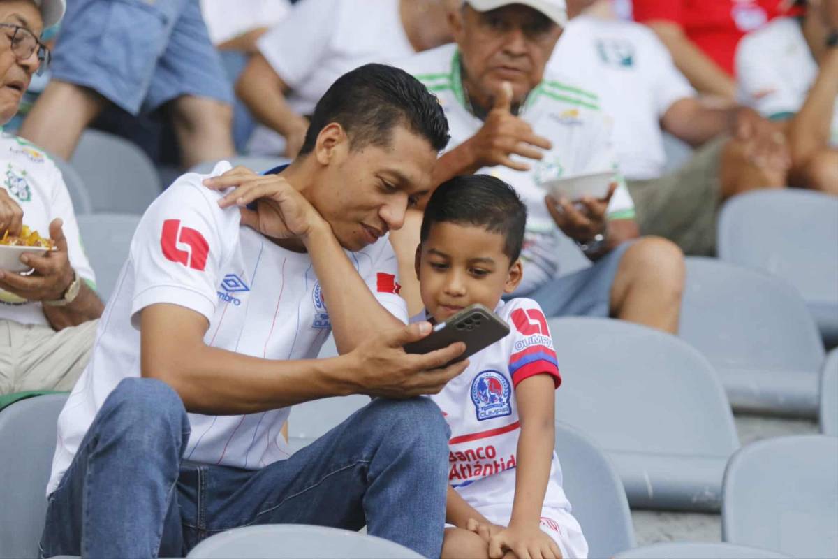 Hermosas chicas, leones y tiburones: gran ambiente para Platense vs Olimpia
