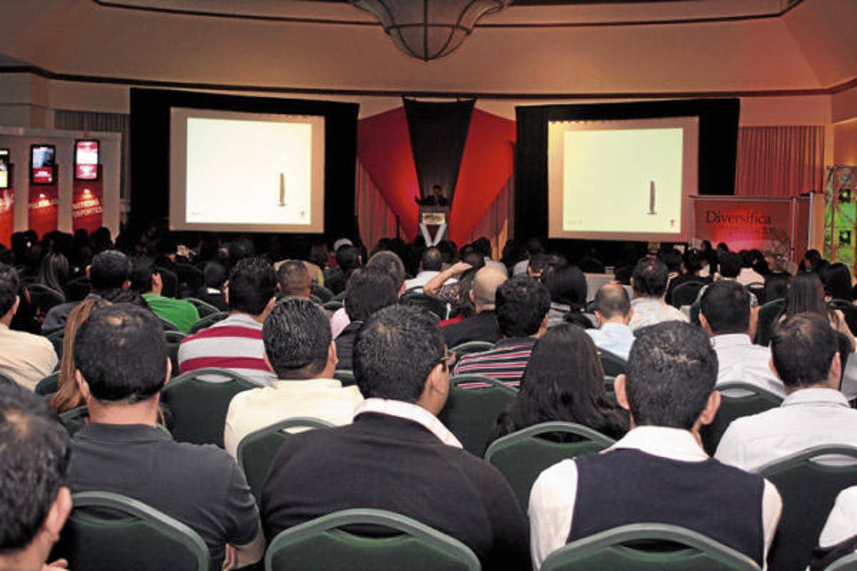 Miss Tierra va en busca de su segunda corona