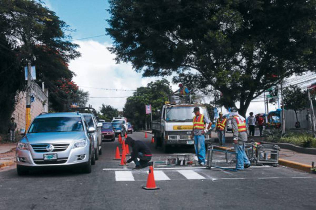 Alcaldía de Tegucigalpa invierte cien mil lempiras en señalización