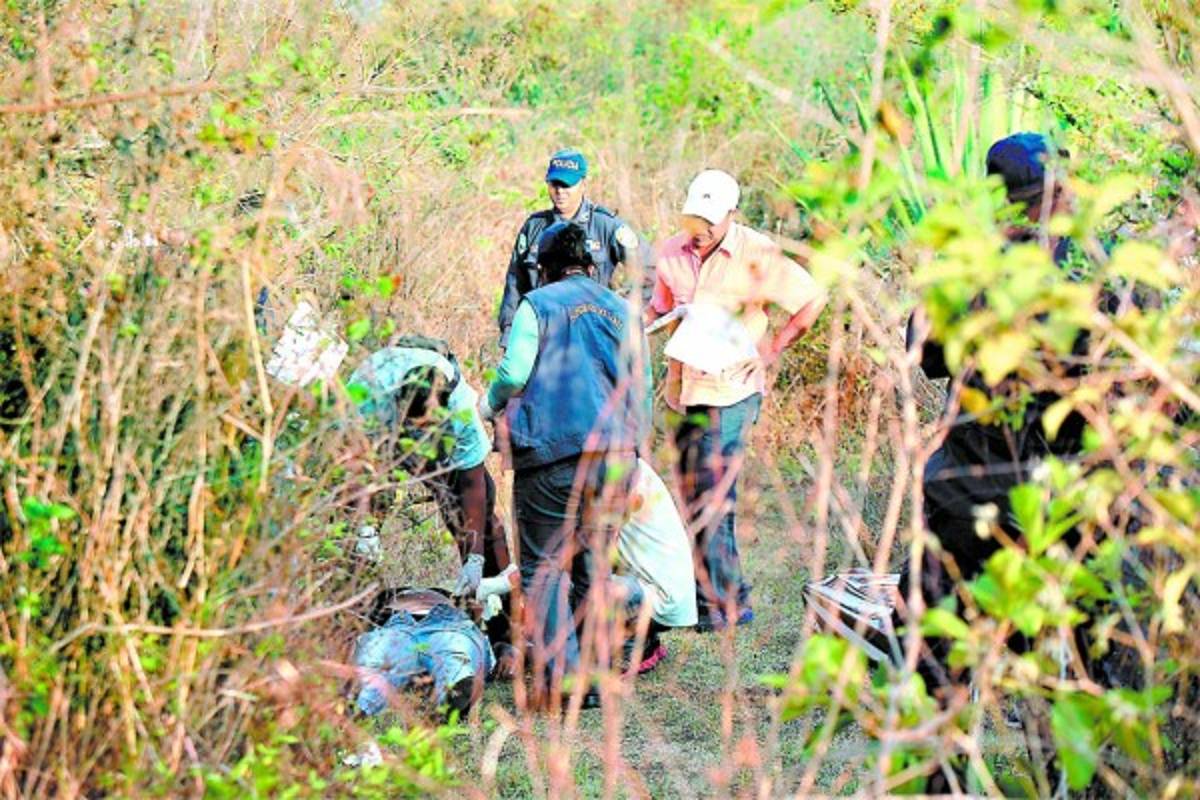 Investigan a dos oficiales de la PMOP por doble crimen