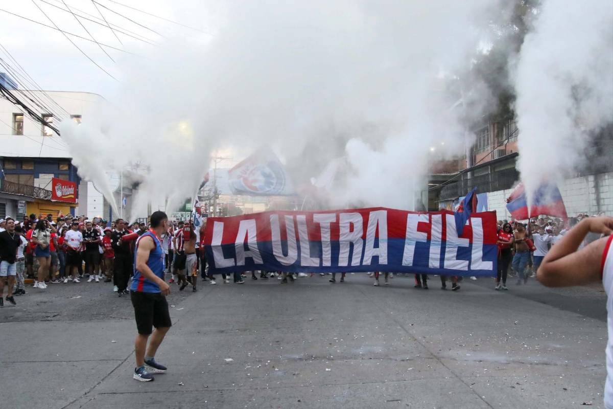 Show de luces, tristeza de Motagua y celebración del campeón Olimpia en el Nacional