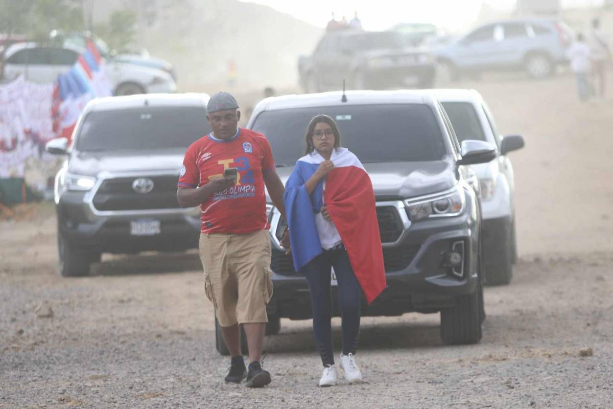 Furor en debut de Olimpia en Choluteca: Bellas chicas, nuevos fichajes y sorpresa con jugador
