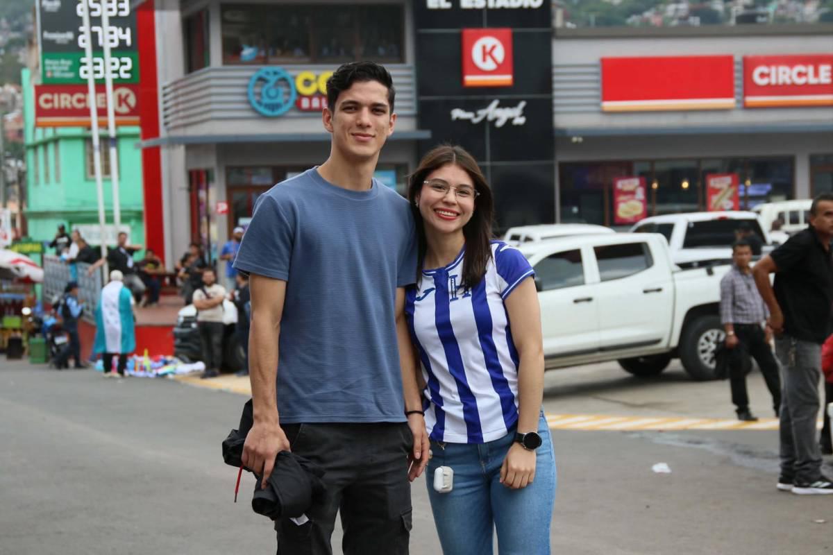 Periodista sorprende, petición a futbolista y respaldo total a la Selección de Honduras ante Haití