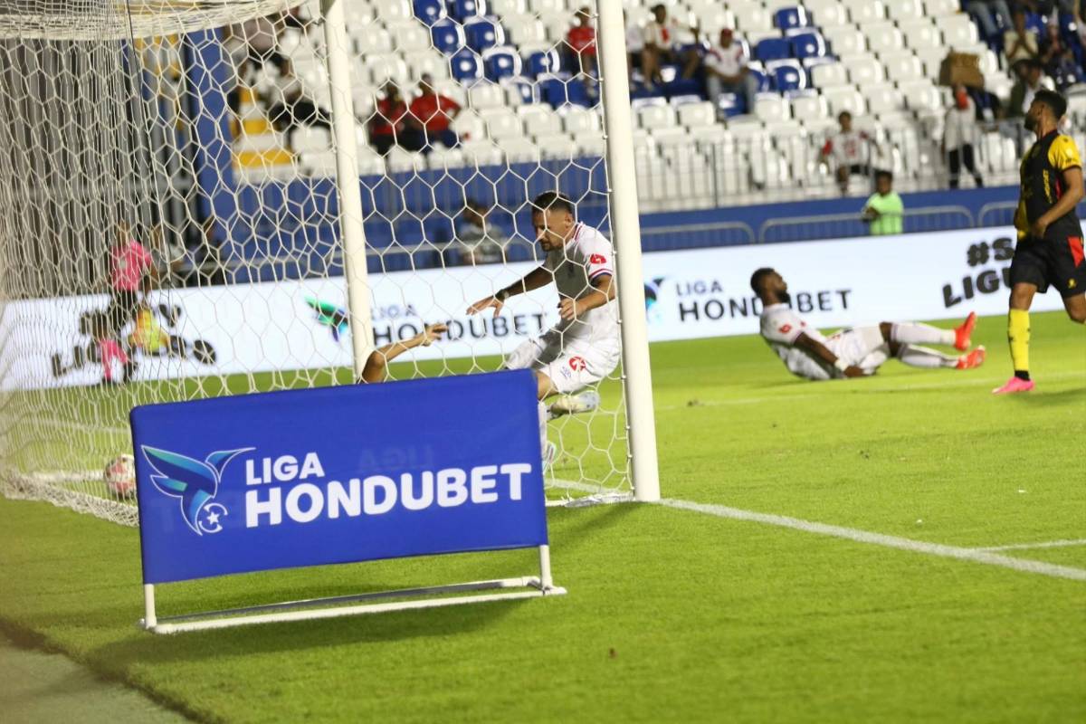 Jugador sacado en ambulancia, MVP de Olimpia y tristeza de Real España tras perder invicto