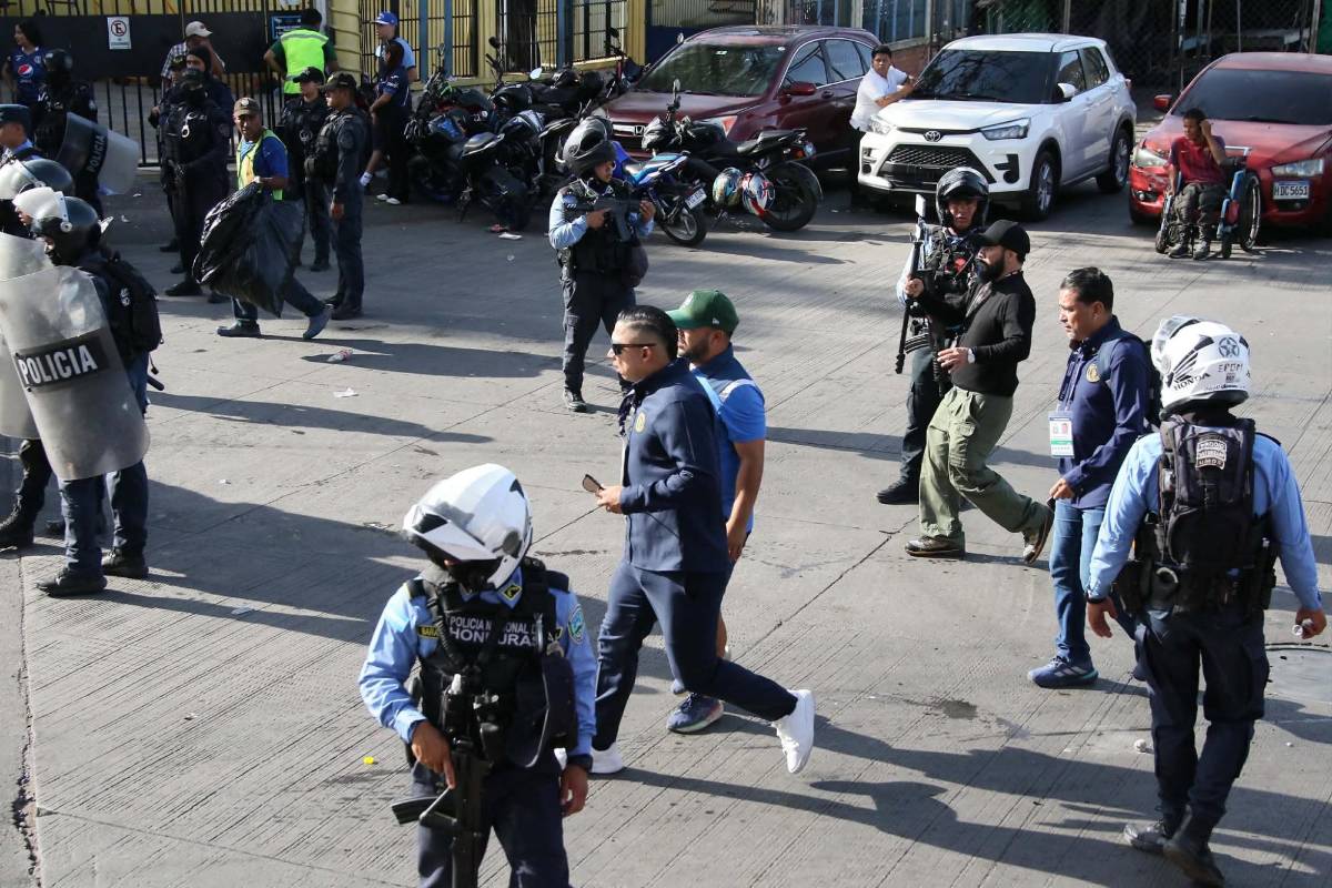 En fotos: Heridos, disparos y un caos total en las afueras del Nacional previo al Motagua vs Olimpia