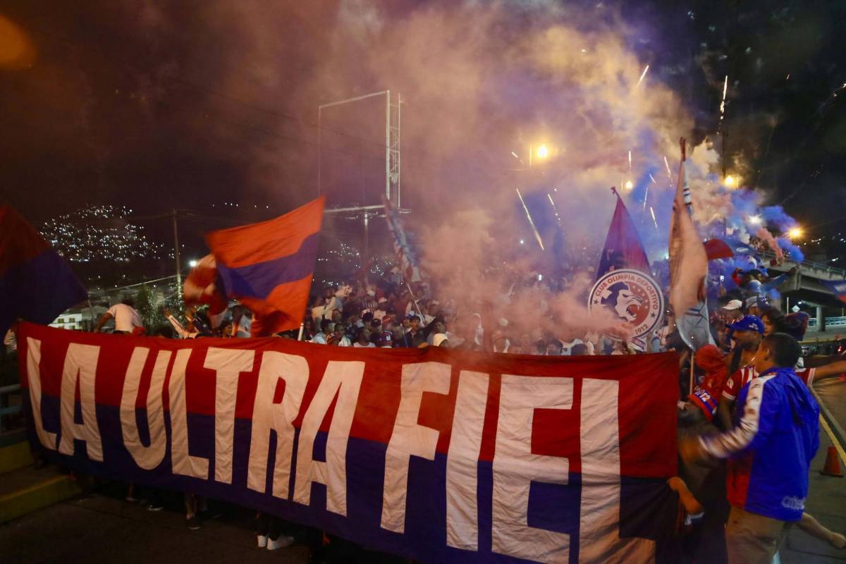Lindas chicas, show de La Ultra Fiel y ambientazo previo al Olimpia-Firpo en Copa Centroamericana
