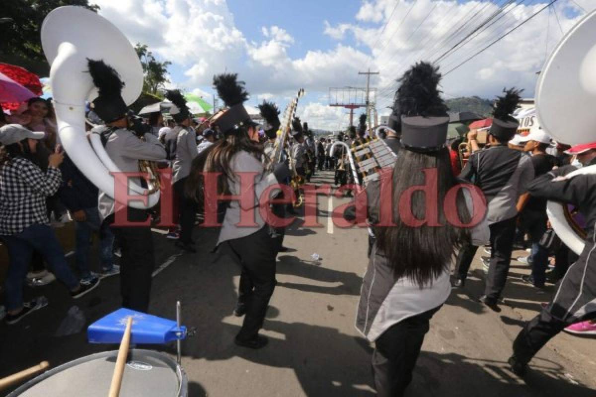 La magia del Central Vicente Cáceres causa derroche de emociones durante desfiles patrios