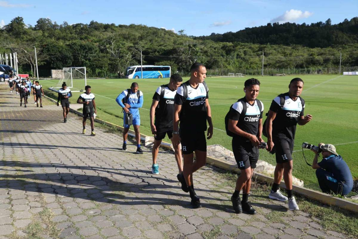 Recibimiento a Yio y jugador es baja: Así fue el entreno de la Selección de Honduras