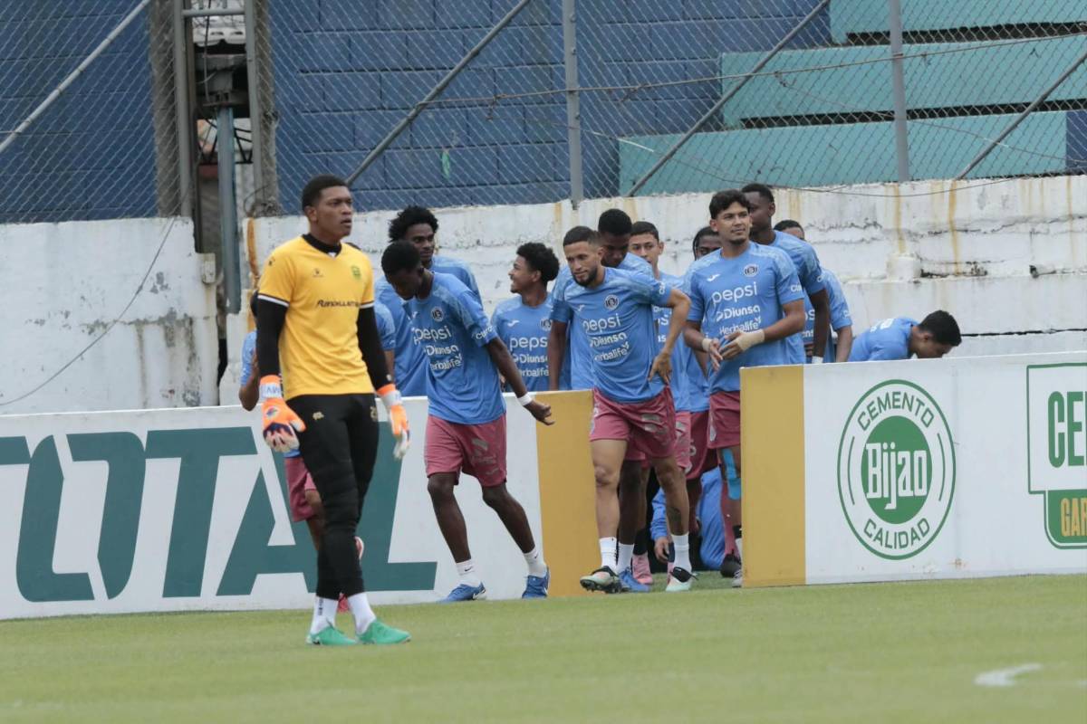 Periodista enamora, argentino sorprende, pleito de aficionados y héroe de Real España ante Motagua