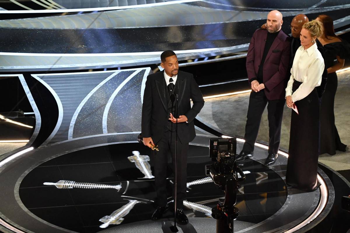 Will Smith rompe en llanto tras golpear a Chris Rock y recibir el Oscar a mejor actor