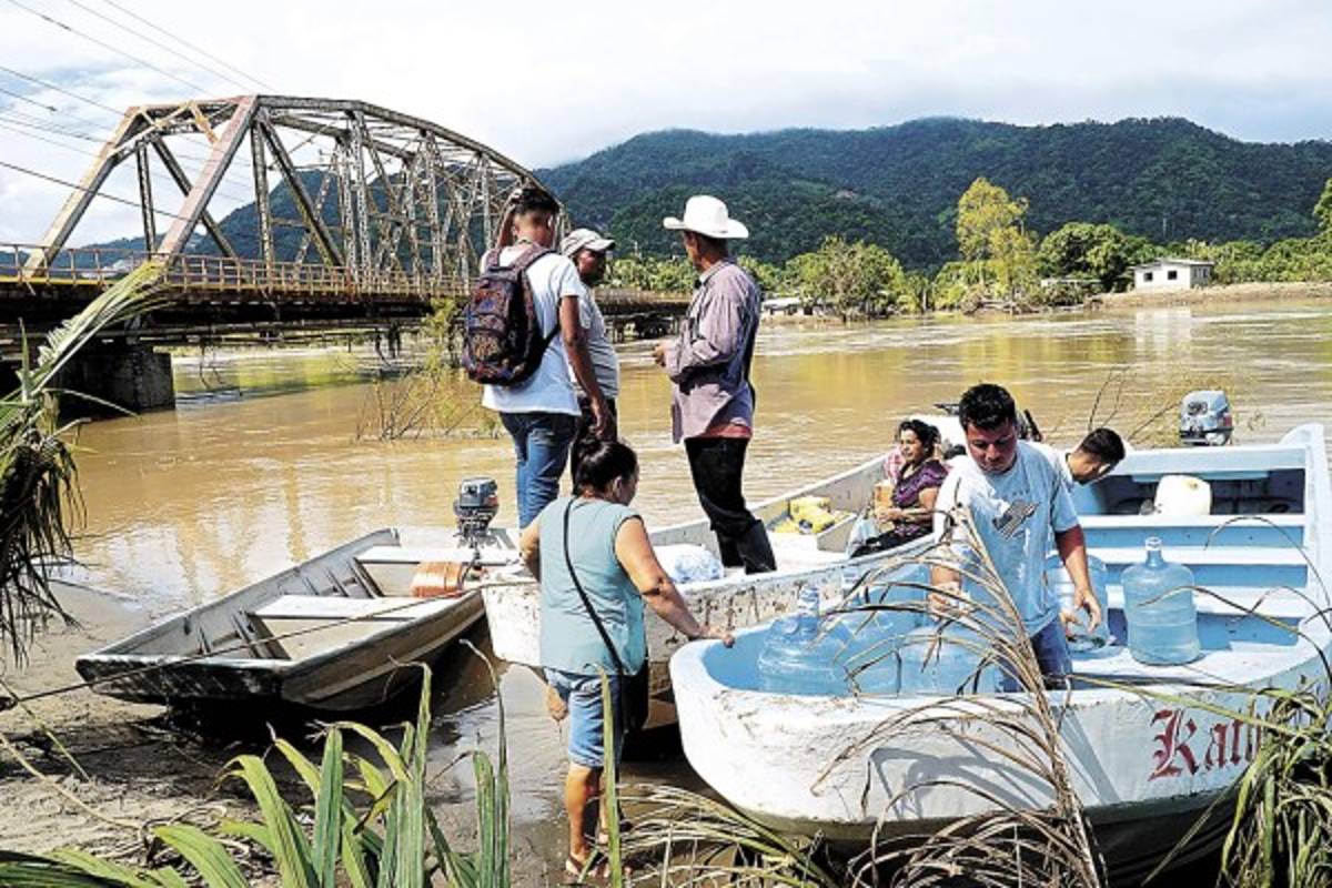 Las necesidades cada vez son mayores para las familias que lo han perdido todo a consecuencia de las lluvias.
