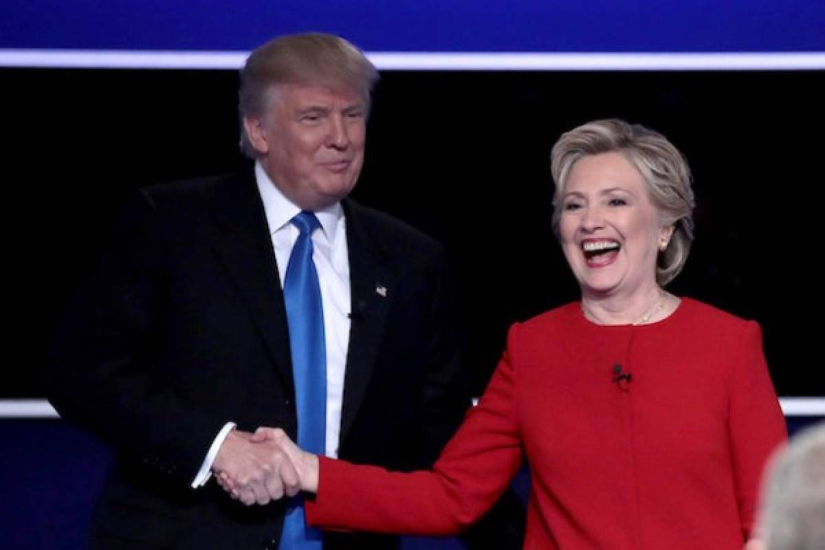 Resoplidos de Donald Trump durante debate con Clinton: el tema del día