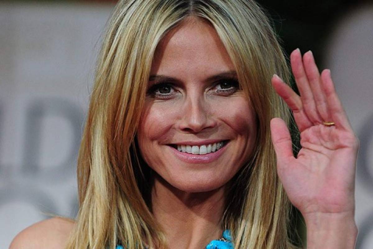 J Balvin dice adiós a sus tatuajes por su mamá