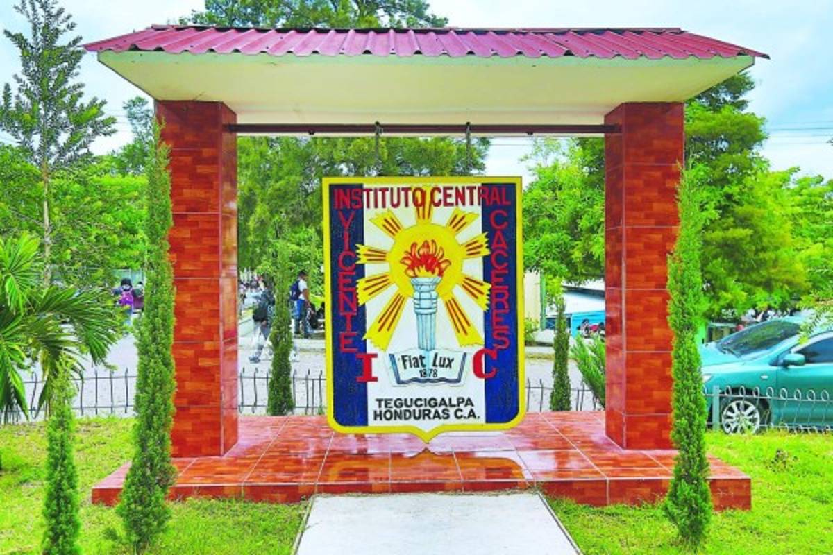 Derroche de gala, energía y talento en el 140 aniversario centralista