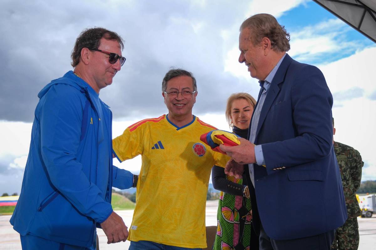 Federación de Fútbol de Colombia se pronuncia sobre polémica presentación ante Petro