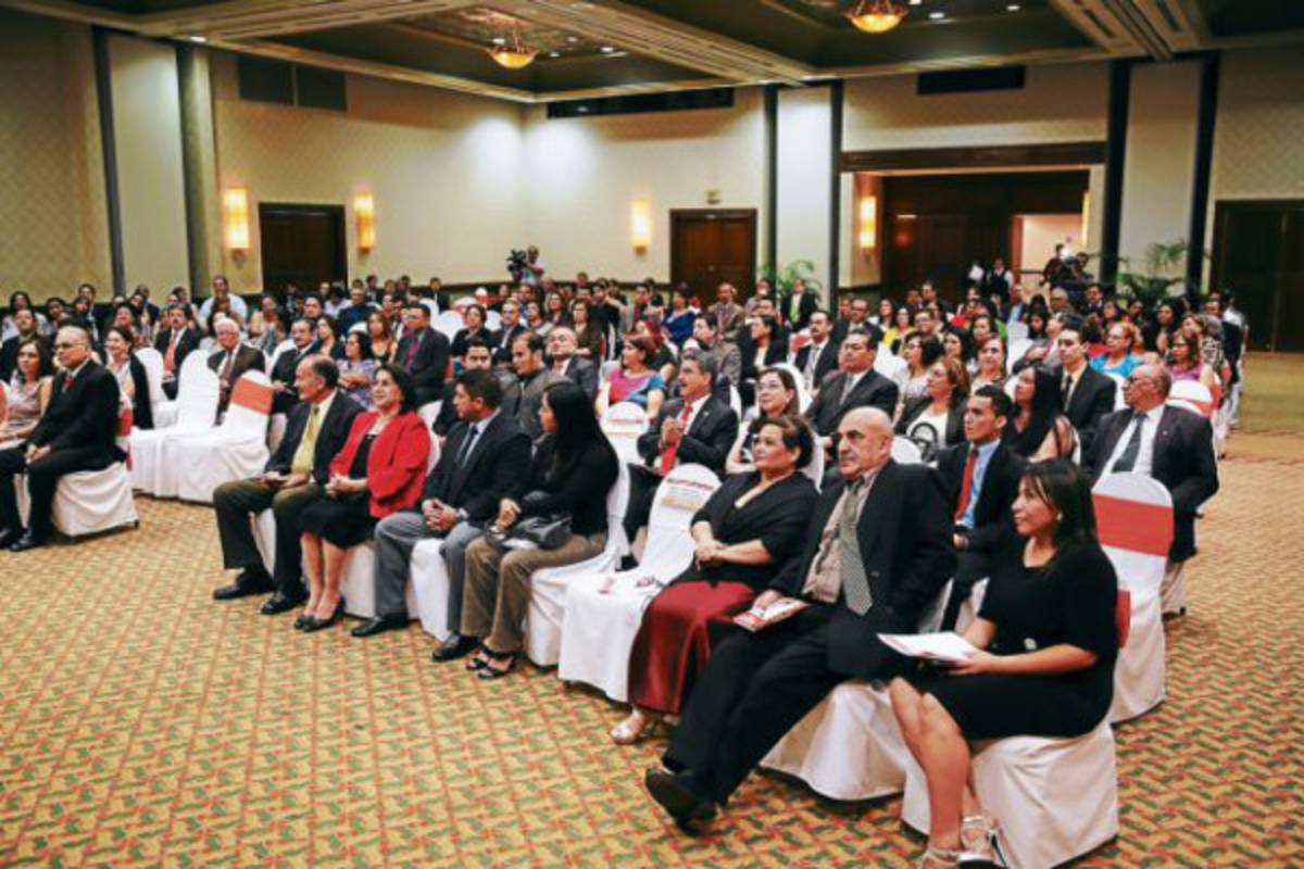 Cristian Kafie presentó su libro