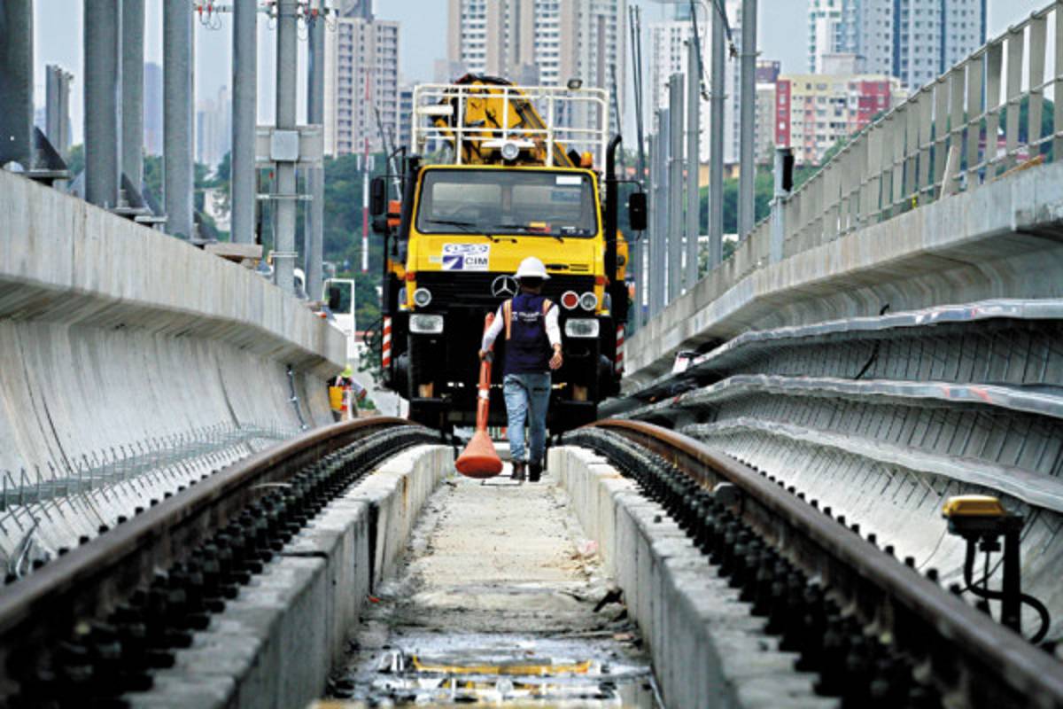 Construyen primer metro de la región