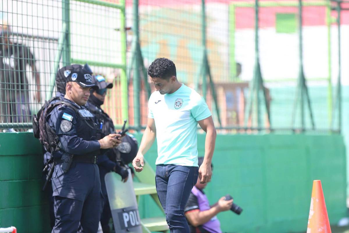 Rubia enamora, barras montan carnaval y el ambientazo previo al clásico Marathón vs Olimpia