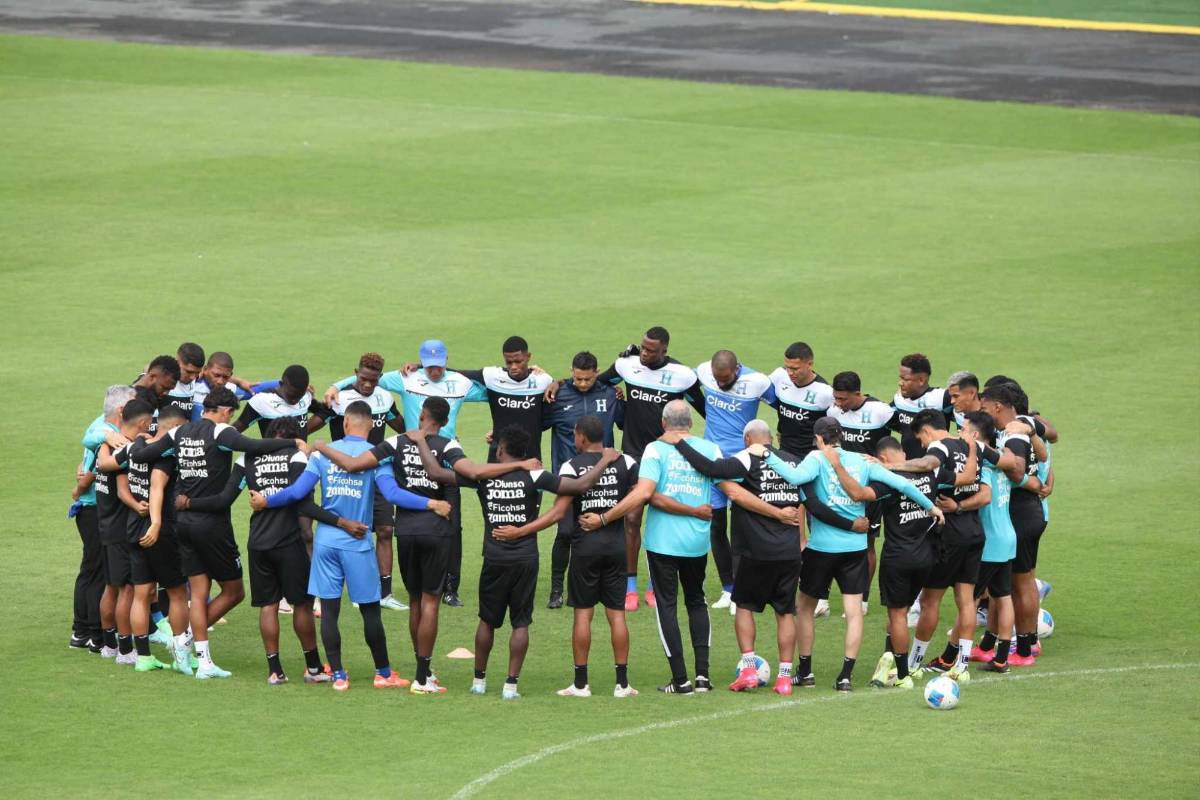 Honduras sufre en la eliminatoria: Así es la pésima cancha en que jugará ante Islas Caimán