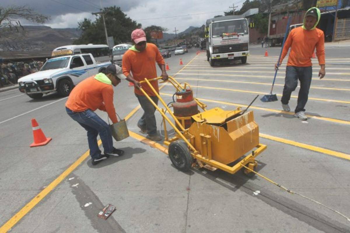 Señalizarán más de 15 kilómetros en calles y bulevares de la capital