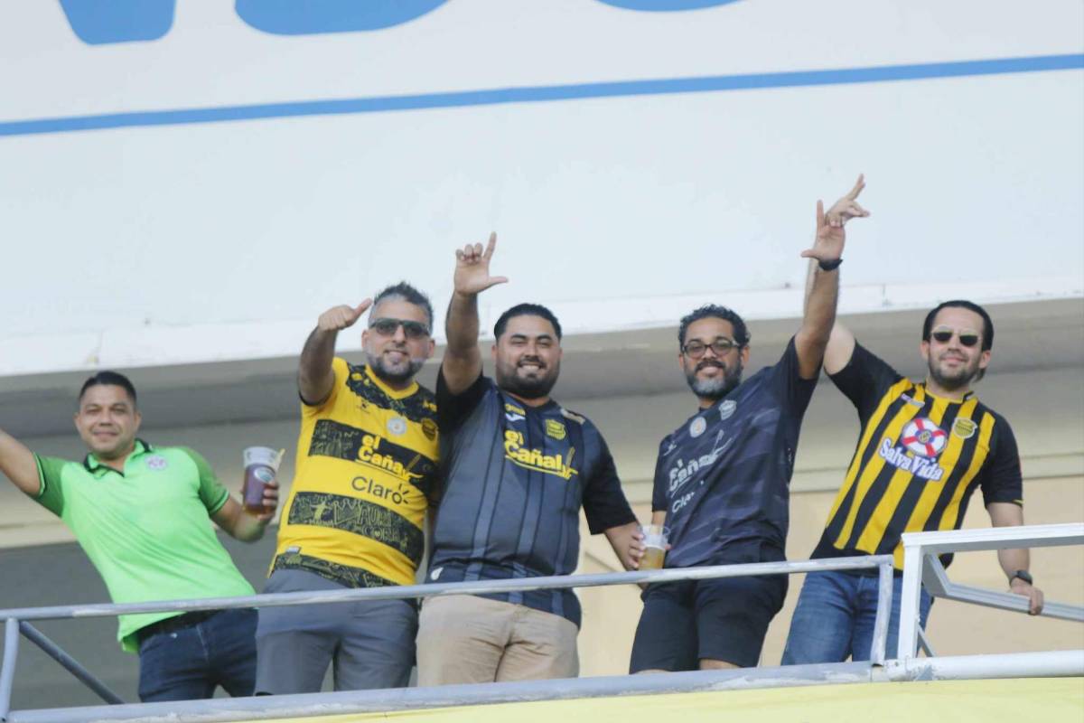 Bellas chicas, ambiente fenomenal y lo que hizo la policía previo al Marathón vs Real España