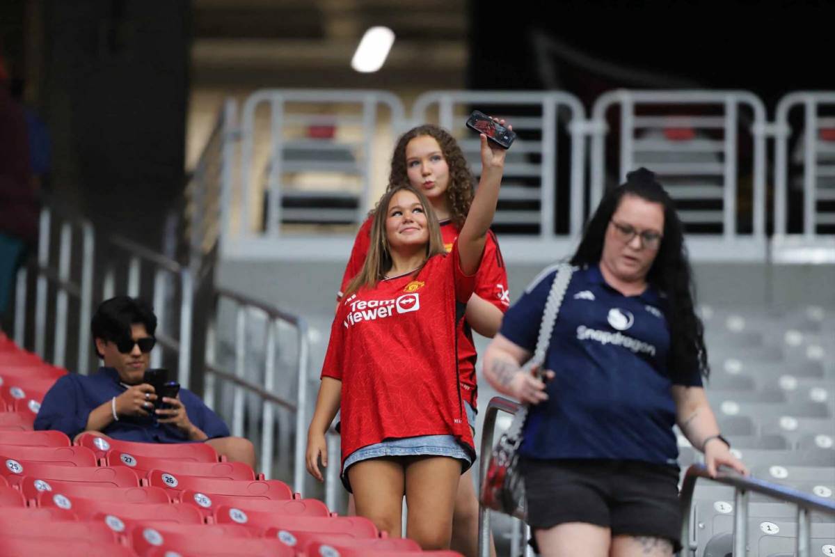 ¡Se llenó de chicas lindas! Las bellezas en el Honduras vs Panamá de Copa Oro