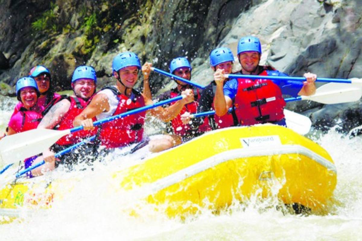 Turismo en Costa Rica bate récord en 2014, con 2,5 millones de visitantes