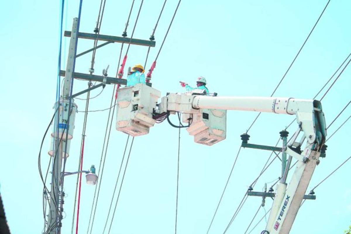Anuncian interrupción de energía para el miércoles en varios sectores de la capital