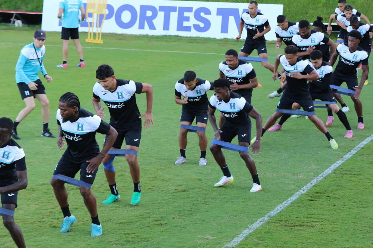 Recibimiento a Yio y jugador es baja: Así fue el entreno de la Selección de Honduras