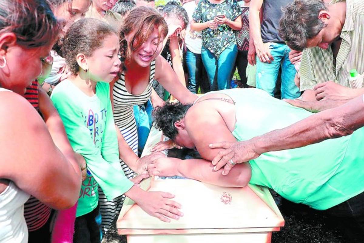 Madre de niña estrangulada: '¿Por qué me la quitaron?, era tan linda”