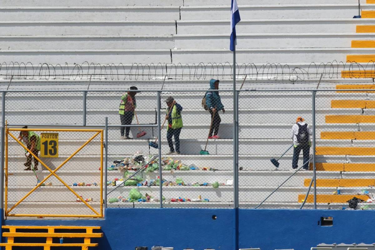Dereck sorprende, Edwin sigue por aparte y personal de limpieza en el Nacional