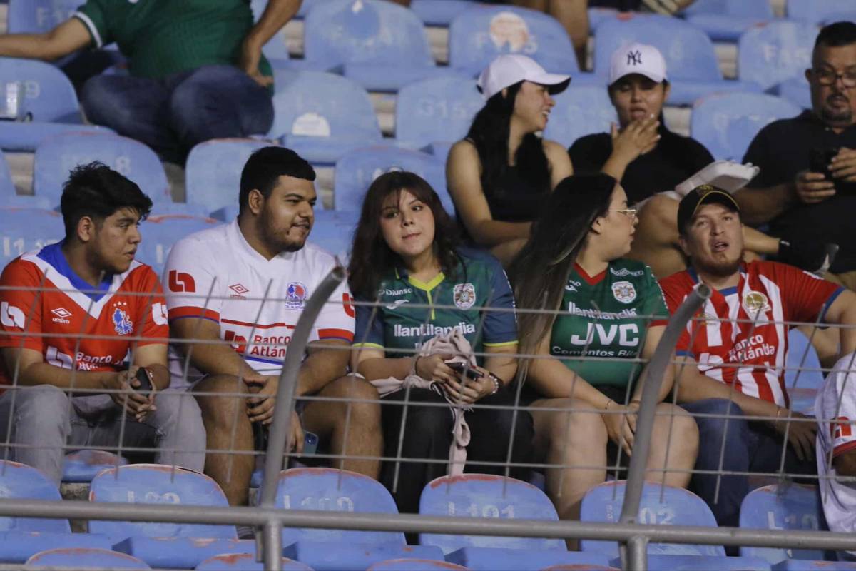 Lindas chicas y sorprende lo que hizo André Orellana: Ambiente previo al Marathón vs Olimpia