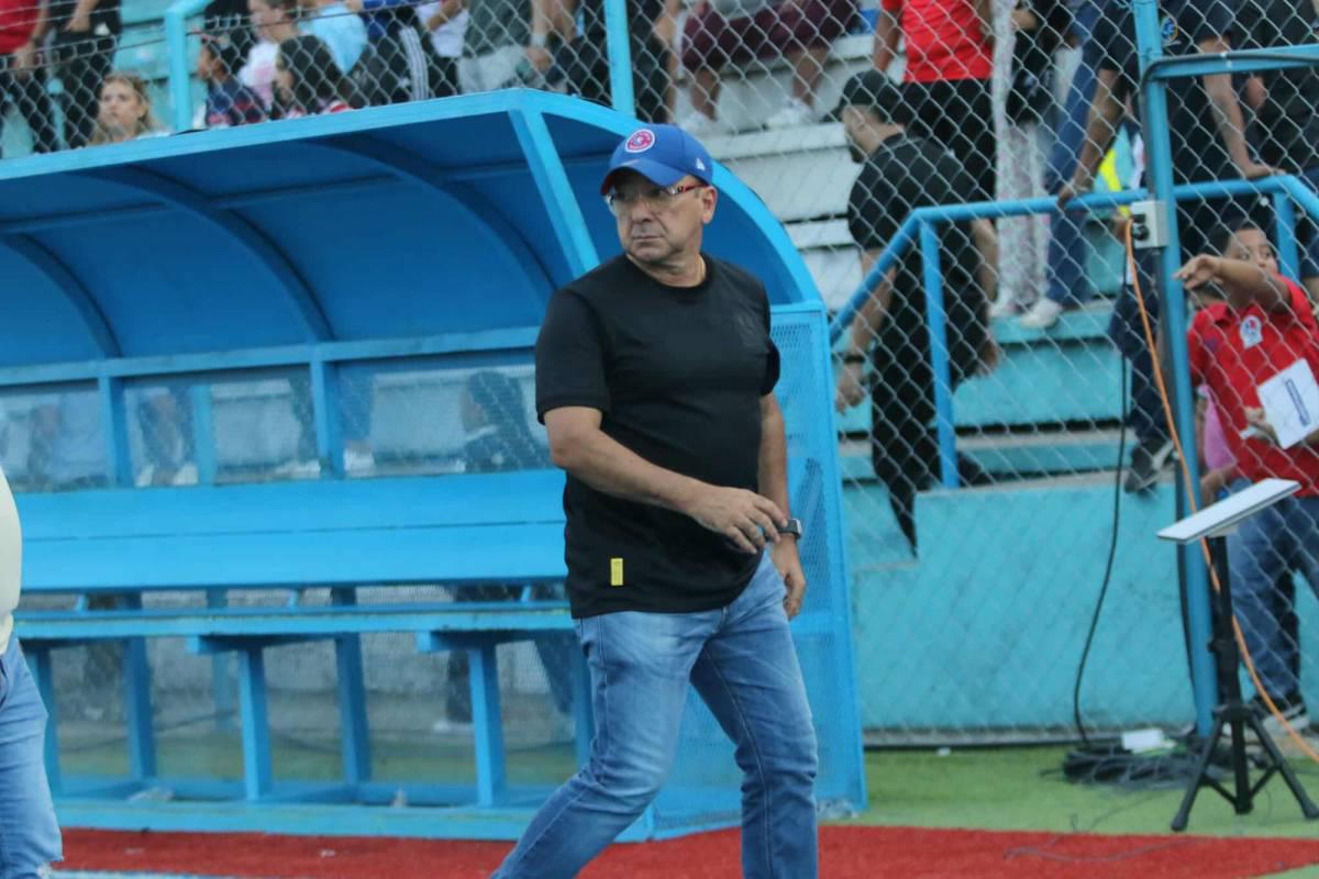 Eduardo Espinel y las razones que lo impulsaron a poner la renuncia en Olimpia