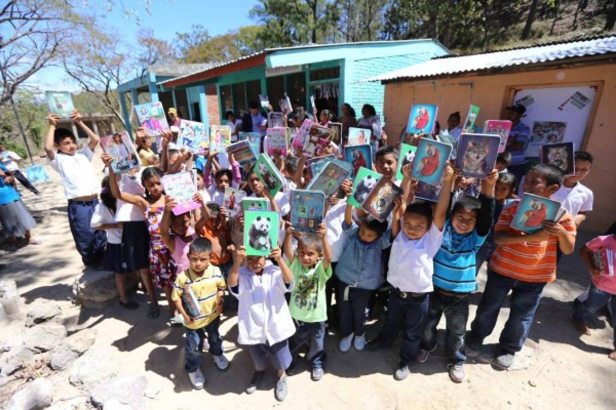 Con entrega de útiles impulsamos los sueños de niños de la aldea El Jícaro