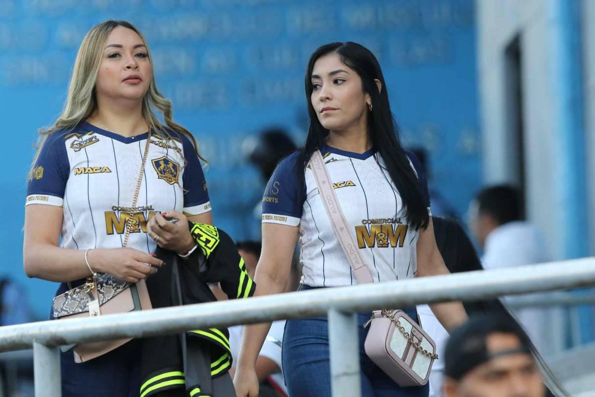 El Nacional se llena de lindas chicas en semifinal de Olimpia ante Olancho FC