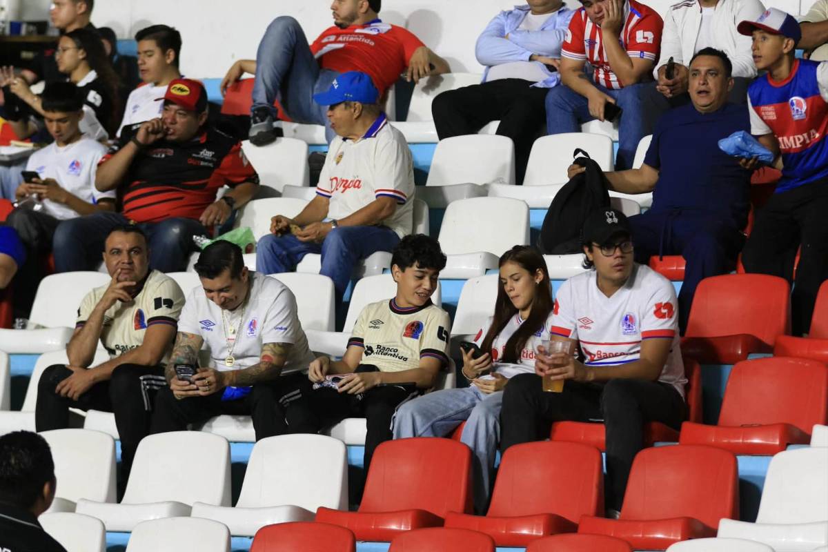 Polémica arbitral, sorprende héroe de Olimpia y sufrimiento ante Mixco en Copa Centroamericana