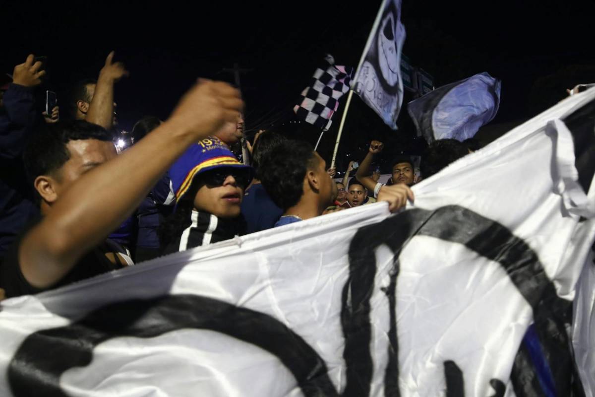 La Revo sorprende a Motagua y el DT Javier López enloquece: Furor de Copa Centroamericana