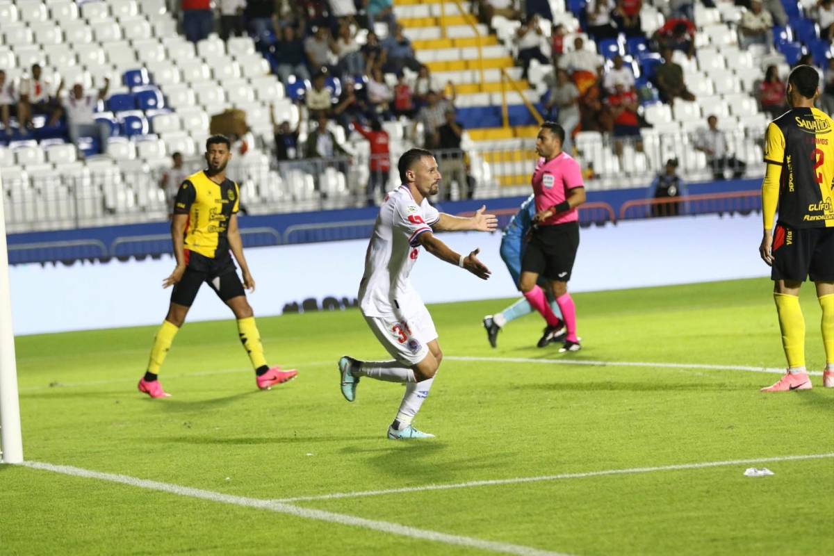 Jugador sacado en ambulancia, MVP de Olimpia y tristeza de Real España tras perder invicto