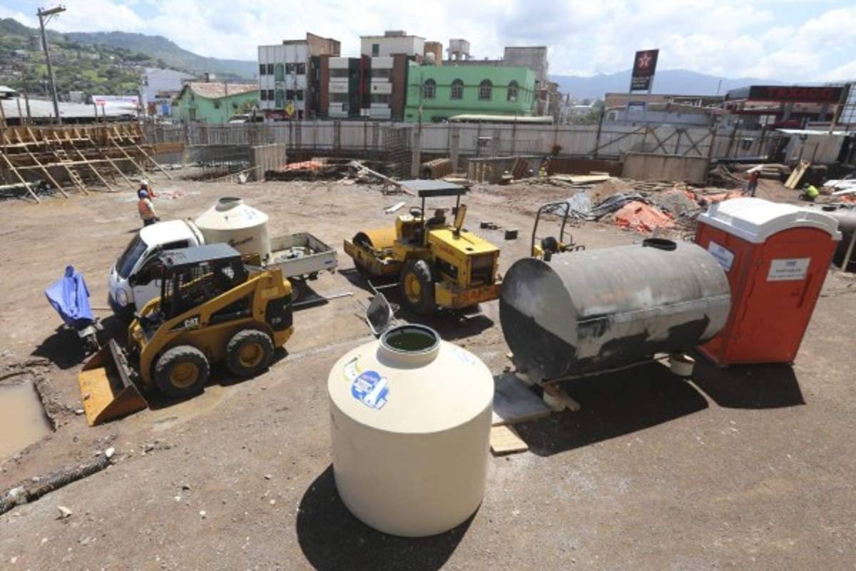 Siete obras pendientes alargan inicio del Trans 450