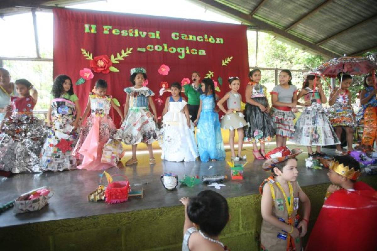 Centros escolares y entidades celebran el Día del Árbol Nacional
