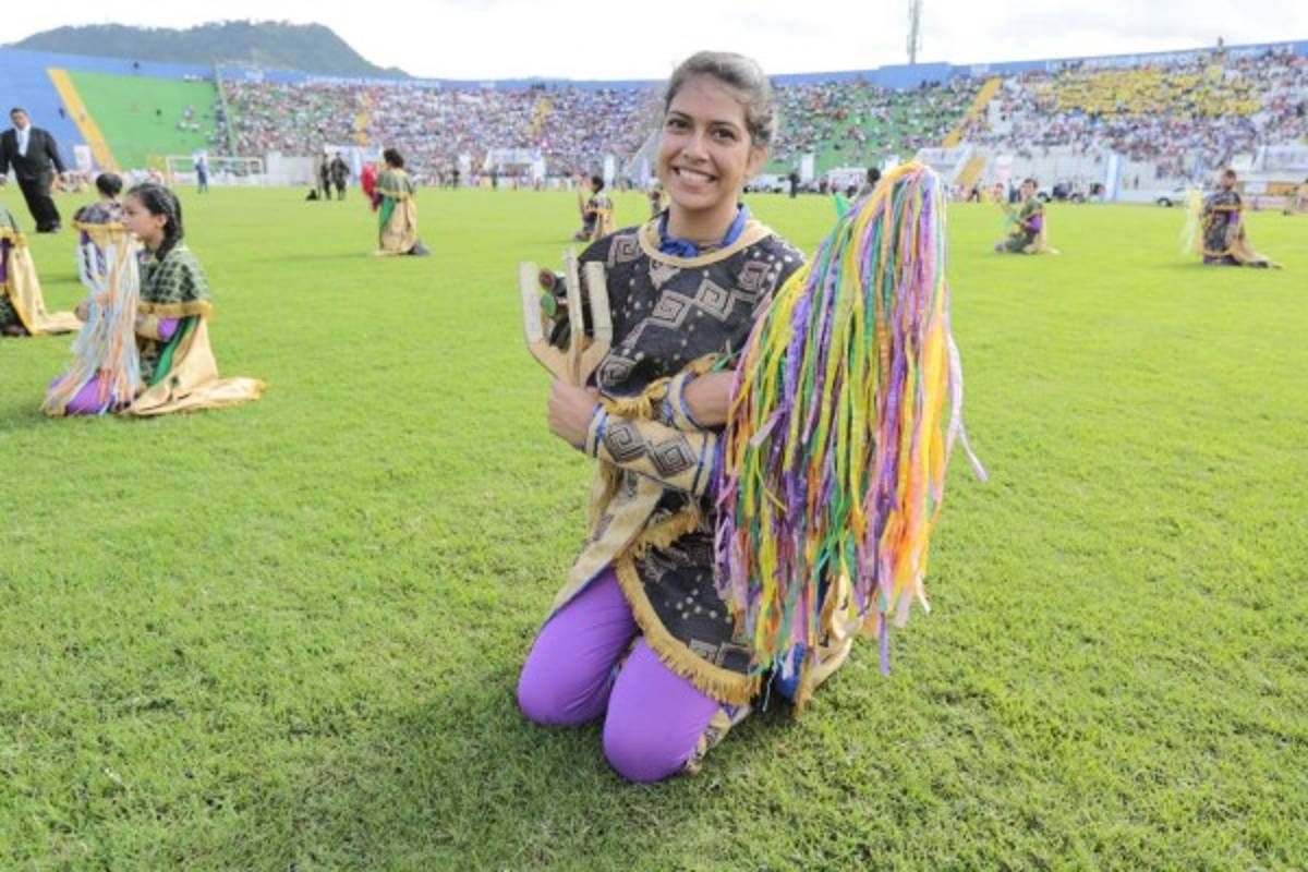 Desfiles se convirtieron en exquisita jornada cultural