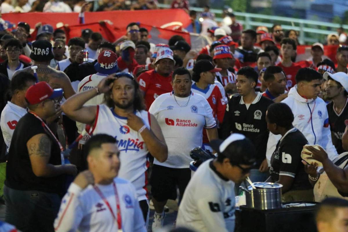 La enorme llegada de la Ultra Fiel para decisivo juego de Olimpia ante Saprissa