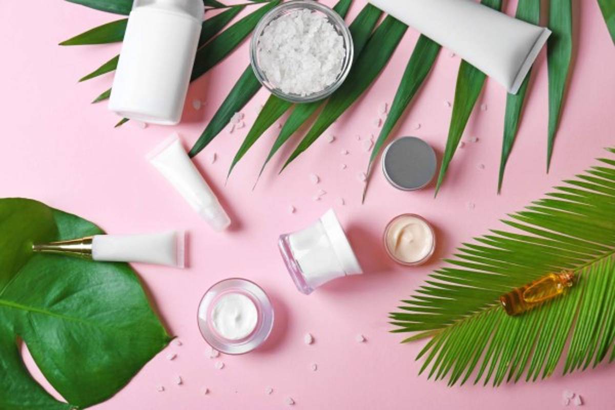 Cuidado facial en tres pasos para proteger su piel del sol