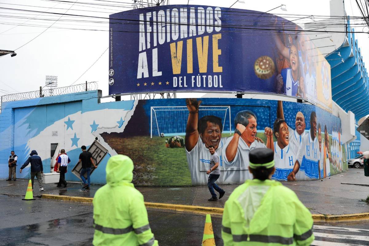 Honduras vs México: Policía blinda el estadio Morazán y así luce desde temprano