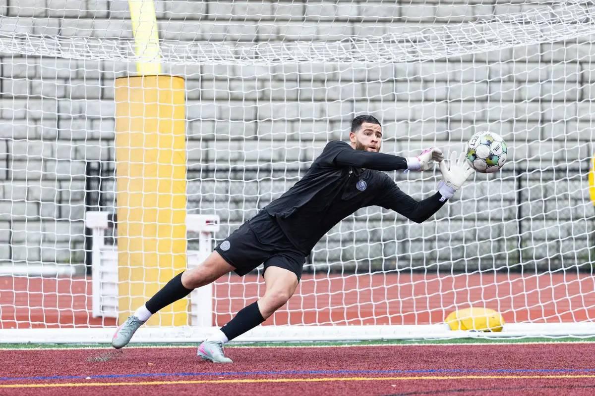 Fue seleccionado de Honduras, dejó el fútbol y ahora juega otro deporte