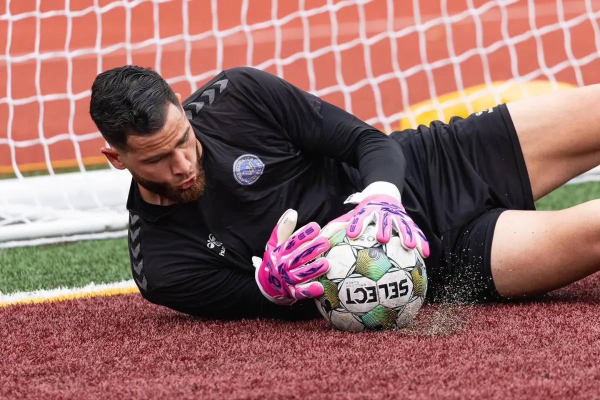 Fue seleccionado de Honduras, dejó el fútbol y ahora juega otro deporte